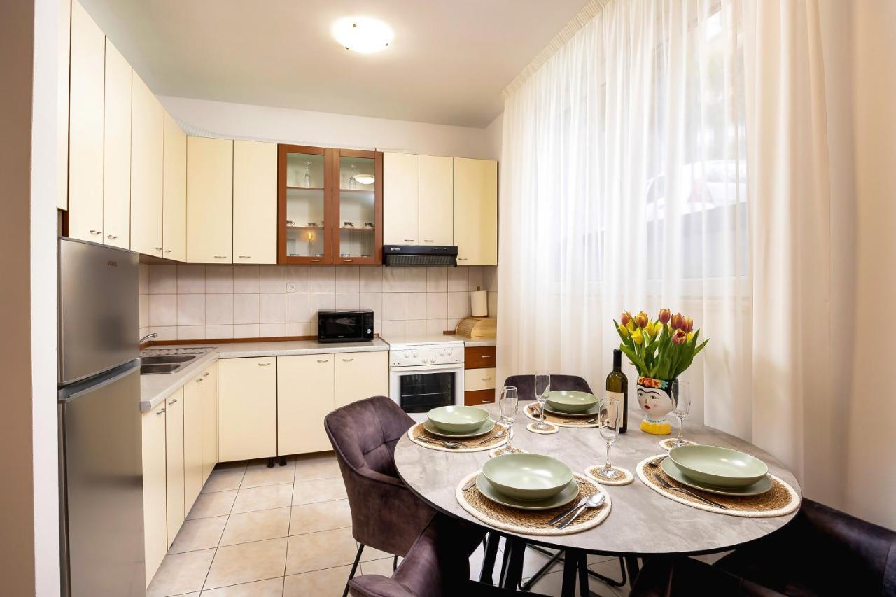 Nivi Apartment Split Bagian luar foto